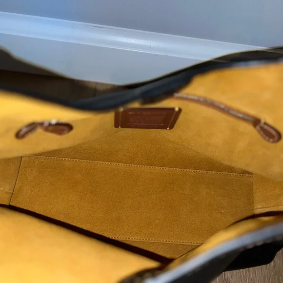 Coach Black Pebbled Leather Shoulder Bag with Silver Hardware - Picture 7 of 8